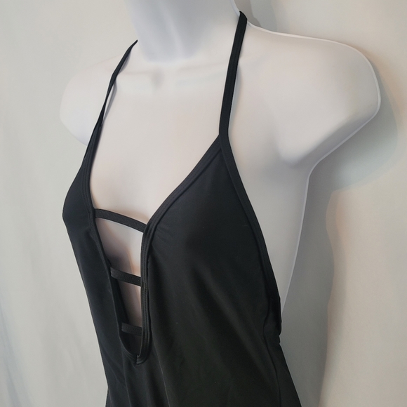 ❤ 3/$25 Boohoo Swimsuit - Picture 2 of 7